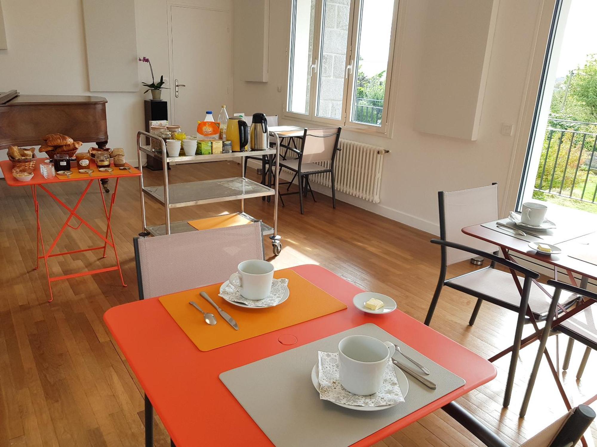Les Balcons Du Tregor Bed & Breakfast ลันยง ภายนอก รูปภาพ